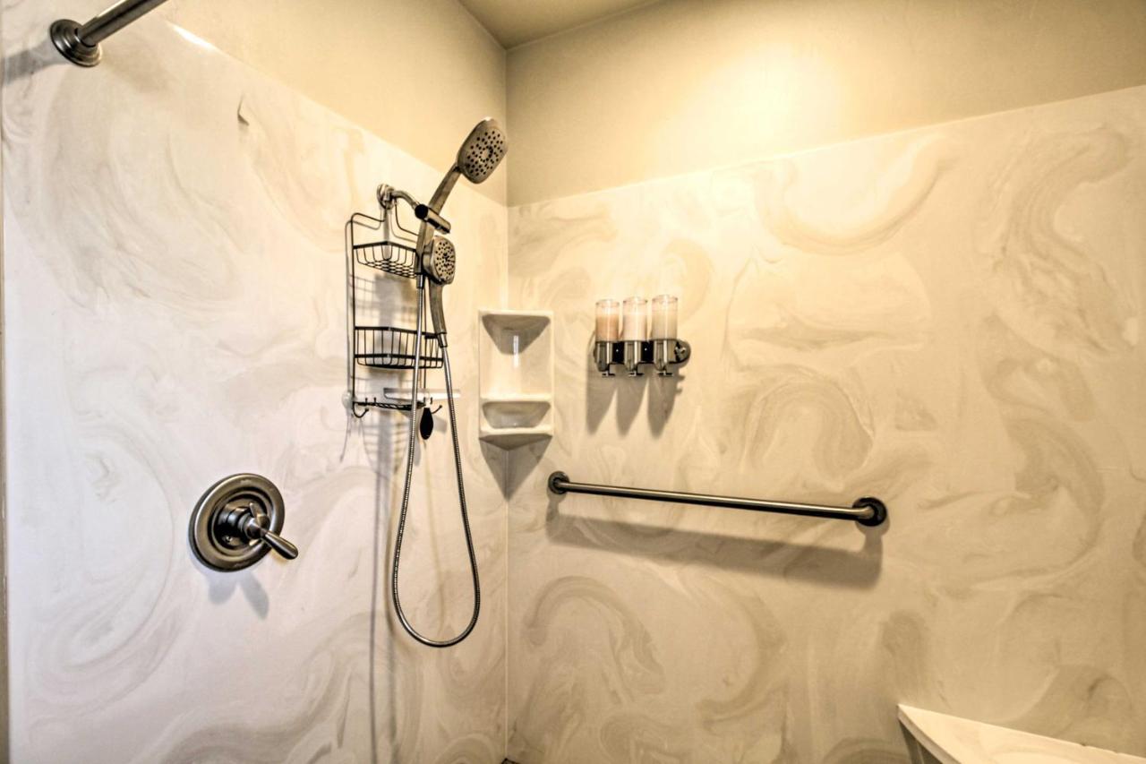 Lovely Tucson Home With Private Pool And Hot Tub! ภายนอก รูปภาพ