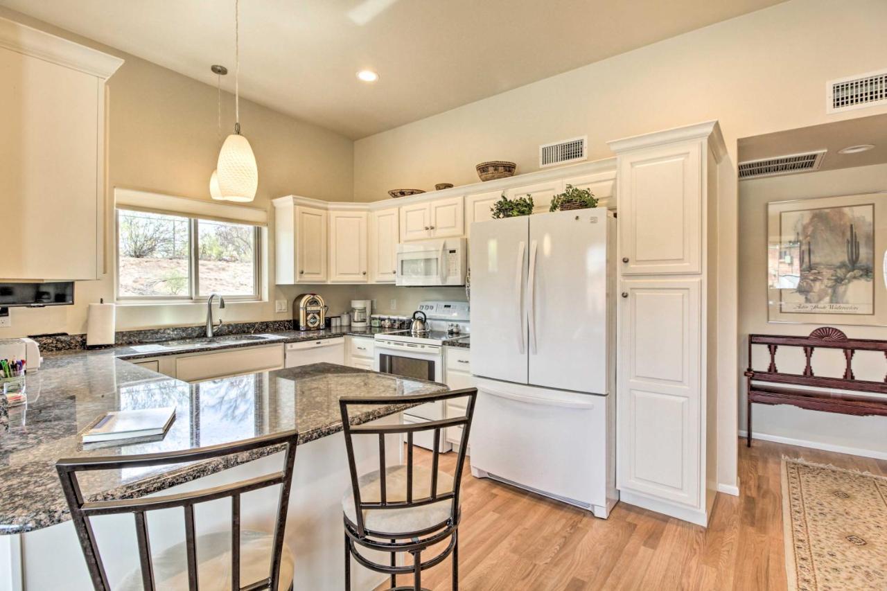 Lovely Tucson Home With Private Pool And Hot Tub! ภายนอก รูปภาพ