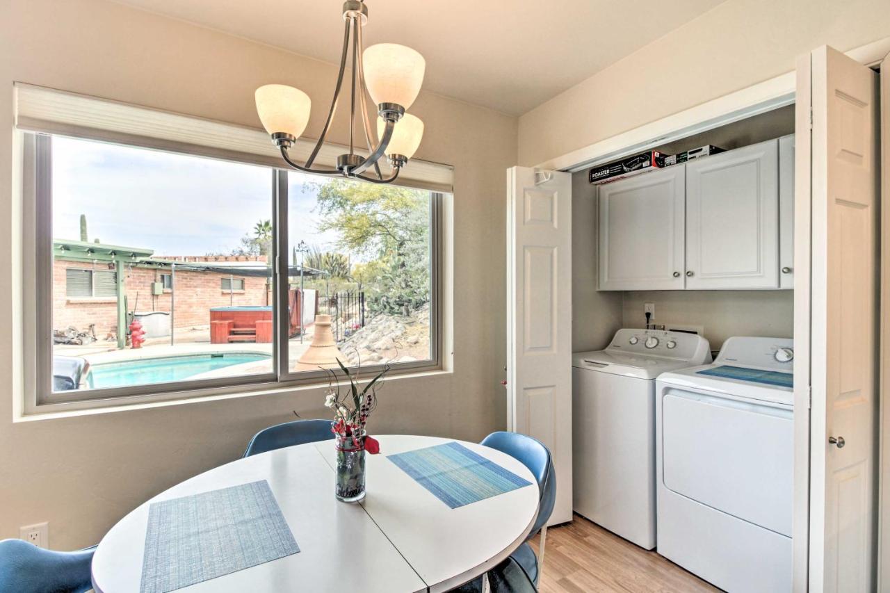 Lovely Tucson Home With Private Pool And Hot Tub! ภายนอก รูปภาพ